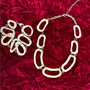 Retro Necklace and Bracelet Set